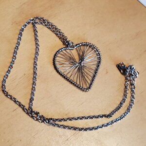 20IN Silver Tone Wire Heart Pendant Necklace Style